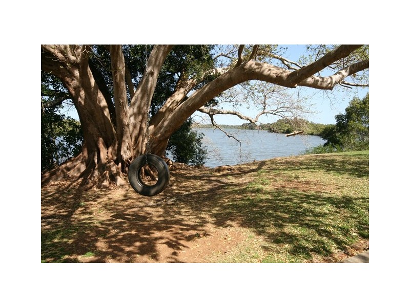 1 / 53 Bimbadeen Ave, Banora Point NSW 2486