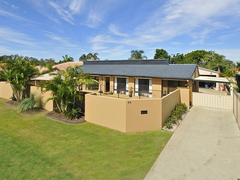 24 Mariners Crescent, Banora Point NSW 2486