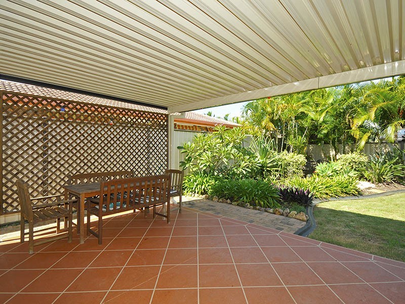 24 Mariners Crescent, Banora Point NSW 2486