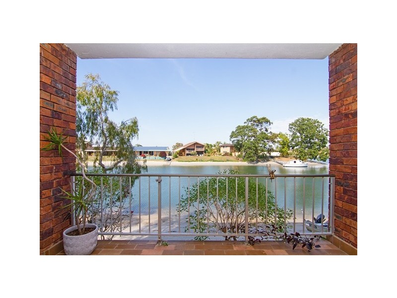 2 / 10 Mugga Way, Tweed Heads NSW 2485