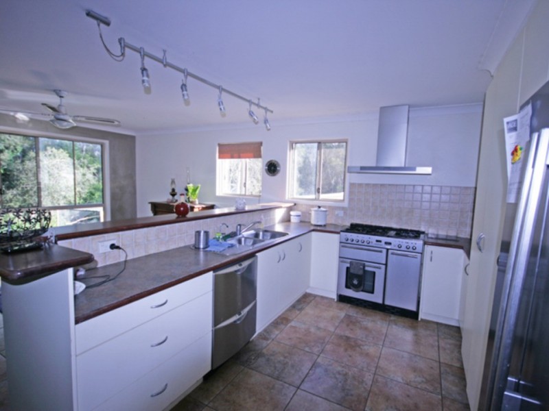 2 Sassafras ST, Pottsville NSW 2489