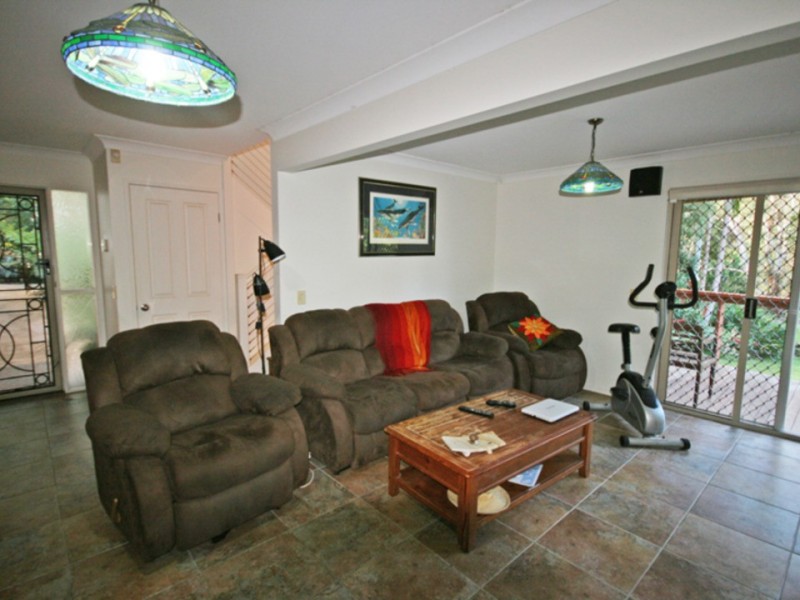 2 Sassafras ST, Pottsville NSW 2489