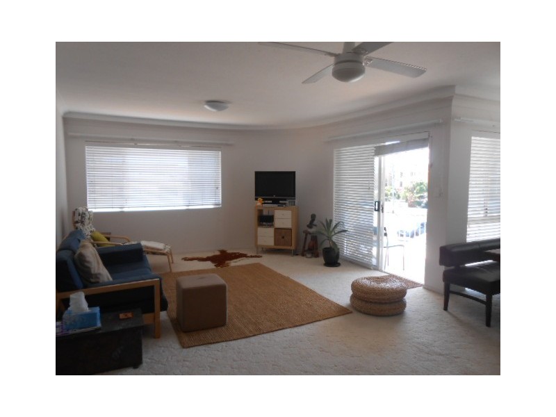 6/10 FRANCES ST, Tweed Heads NSW 2485