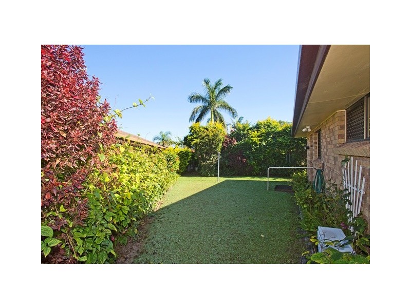 2/5 Crystal Waters DR, Tweed Heads NSW 2485