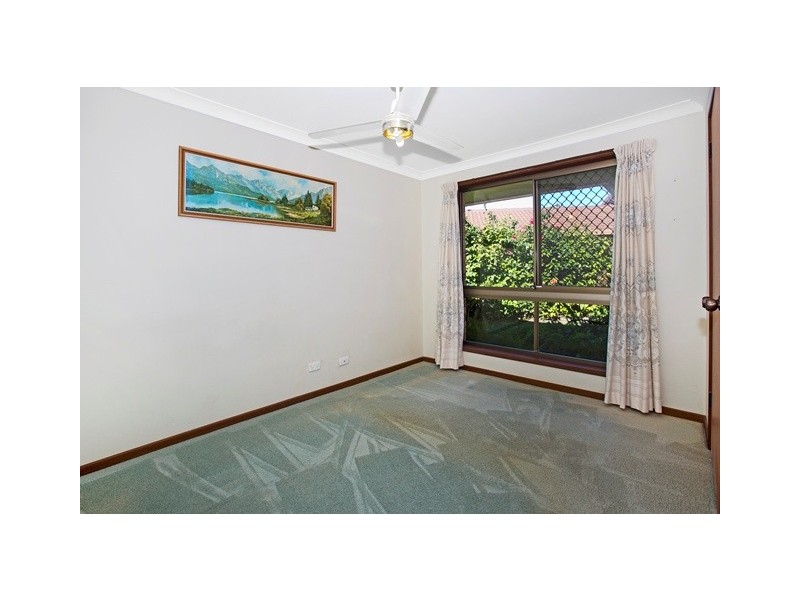 2/5 Crystal Waters DR, Tweed Heads NSW 2485