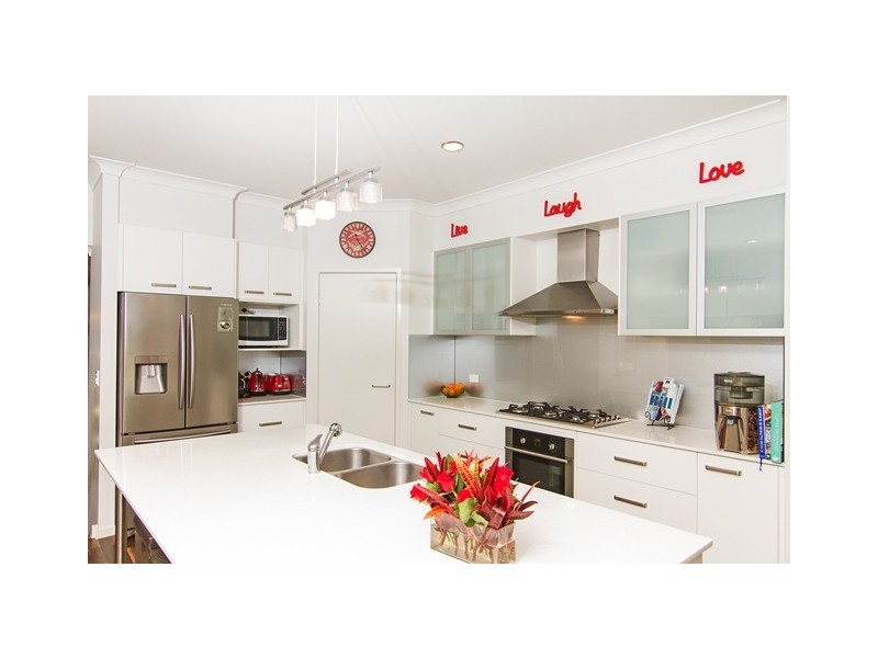 2 Hovea Drive, Pottsville NSW 2489