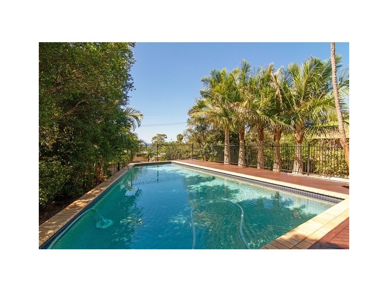 35 Simpson Dr, Bilambil Heights NSW 2486