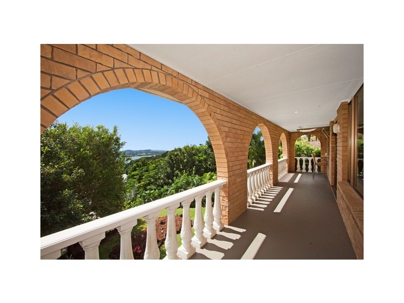 3 Peninsula Dr, Bilambil Heights NSW 2486