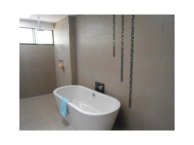 221 Beltana DR, Bilambil NSW 2486