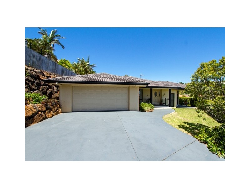 17 Grassmere Ct, Banora Point NSW 2486