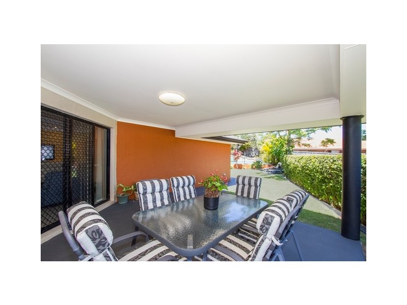 17 Grassmere Ct, Banora Point NSW 2486