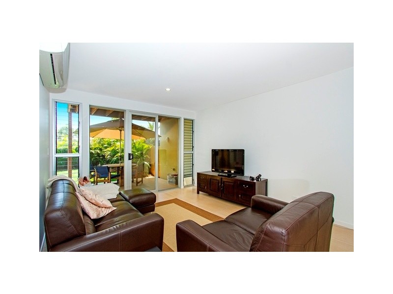 2 / 5 Kamala Cres, Casuarina NSW 2487