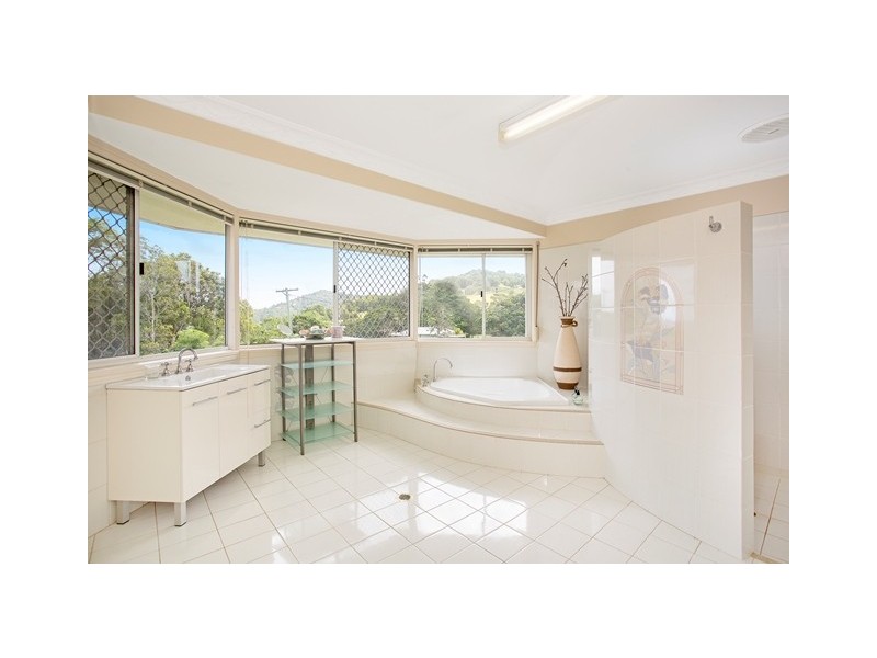 8 Balfours Road, Terranora NSW 2486