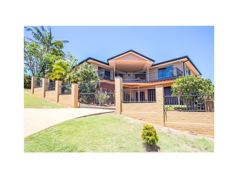 41 Lochlomond Dr, Banora Point NSW 2486