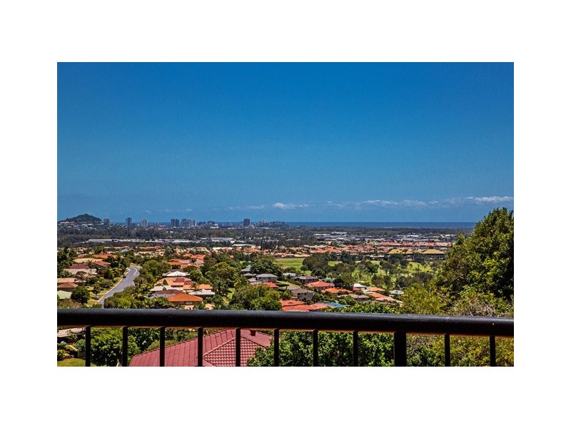 41 Lochlomond Dr, Banora Point NSW 2486