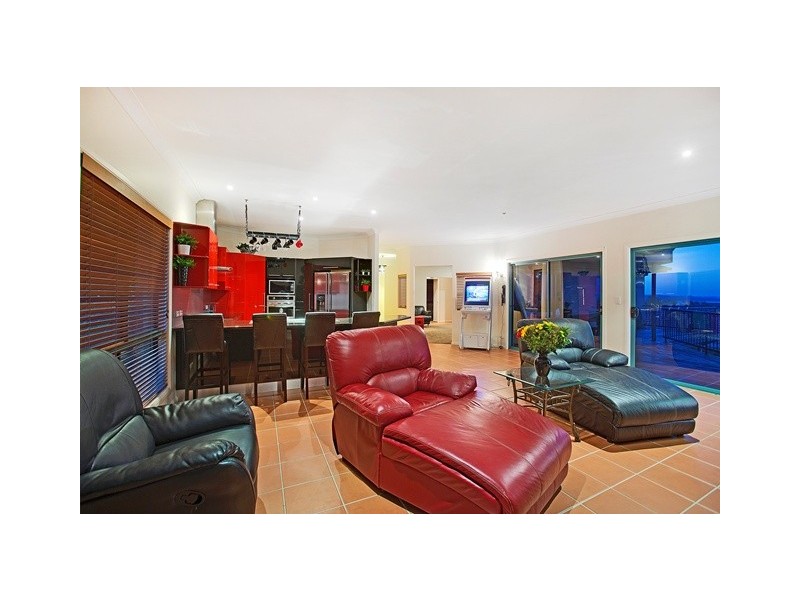 41 Lochlomond Dr, Banora Point NSW 2486