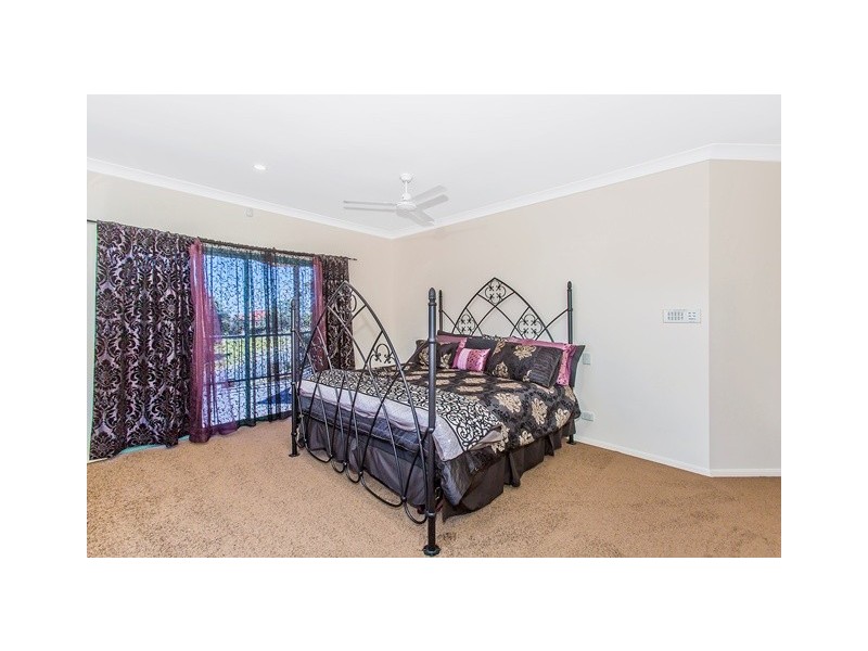 41 Lochlomond Dr, Banora Point NSW 2486