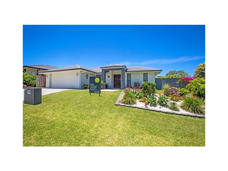 82 Botanical Cct, Banora Point NSW 2486