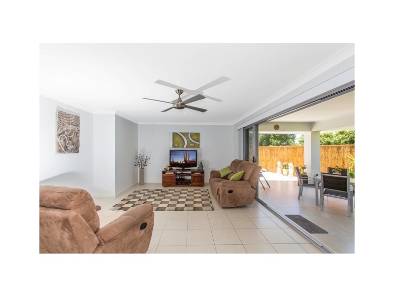 82 Botanical Cct, Banora Point NSW 2486