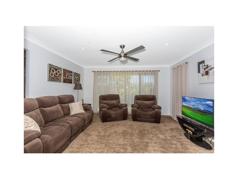 82 Botanical Cct, Banora Point NSW 2486