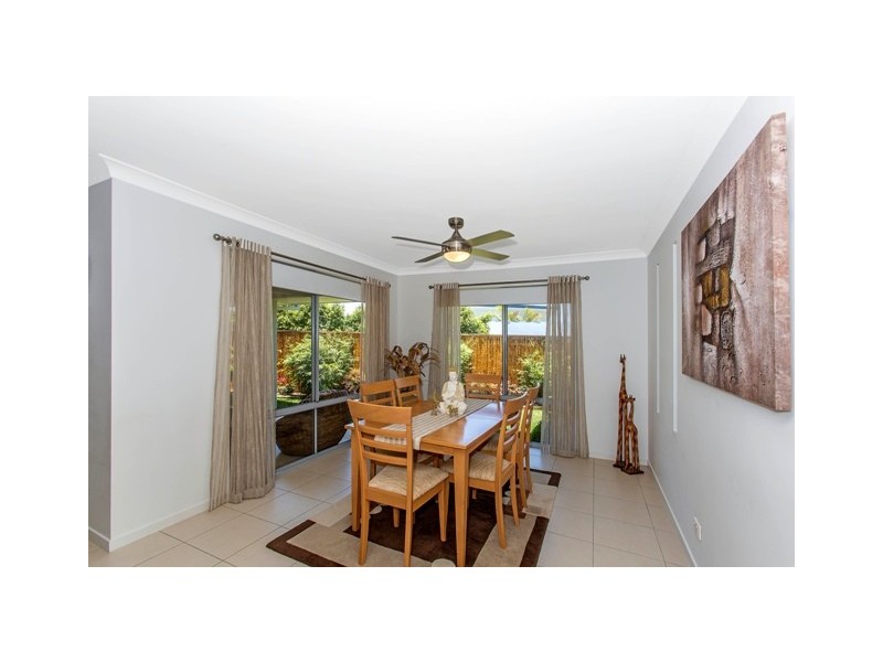 82 Botanical Cct, Banora Point NSW 2486