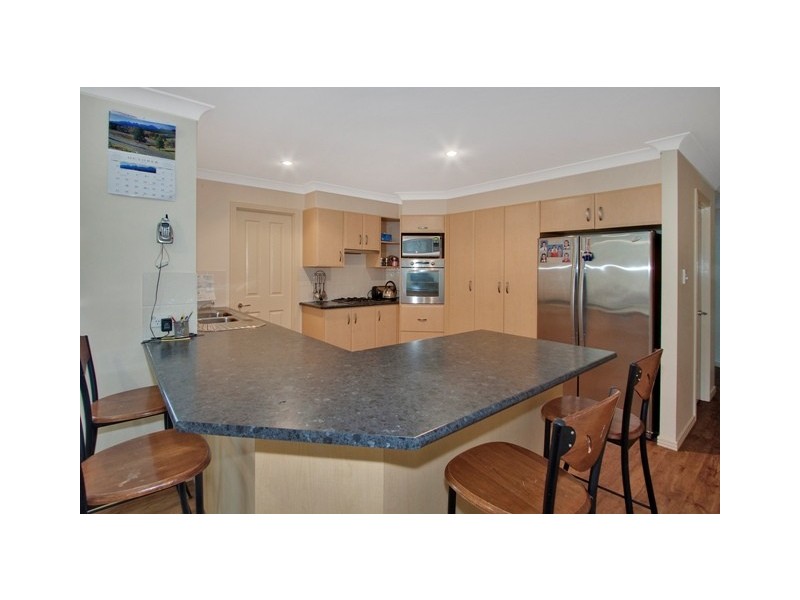 6 Jasmine Place, Banora Point NSW 2486