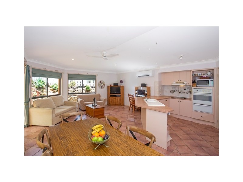 4 Stonehaven Way, Banora Point NSW 2486