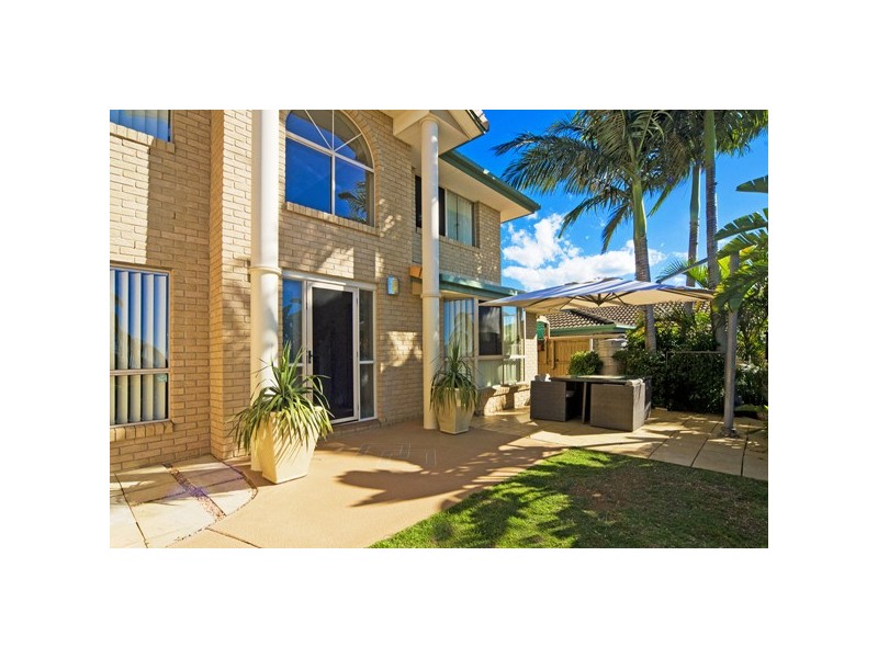 16 Lochlomond Dr, Banora Point NSW 2486