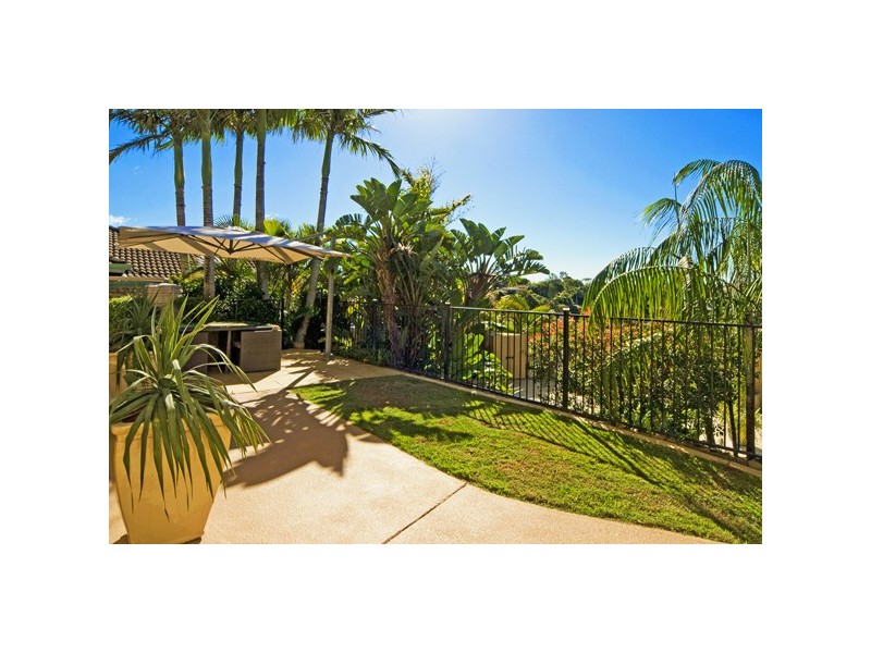 16 Lochlomond Dr, Banora Point NSW 2486