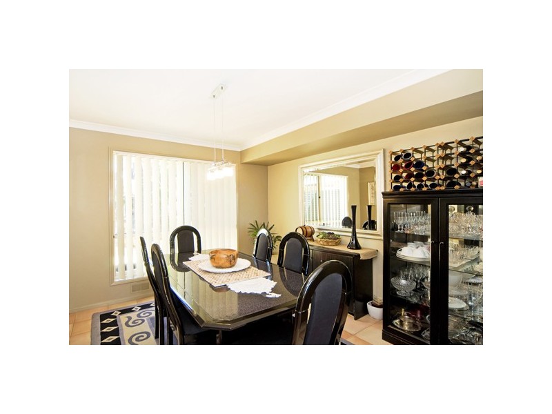 16 Lochlomond Dr, Banora Point NSW 2486