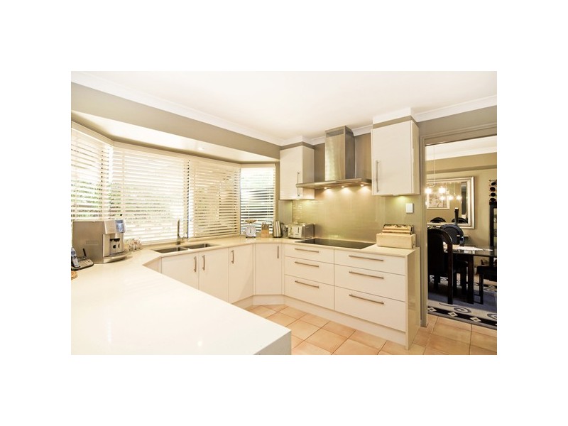 16 Lochlomond Dr, Banora Point NSW 2486