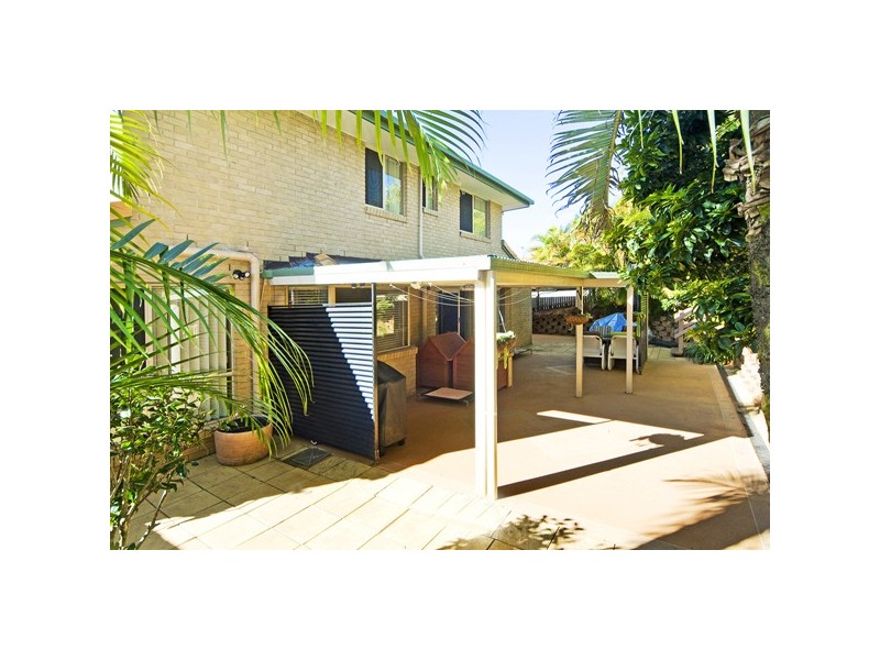 16 Lochlomond Dr, Banora Point NSW 2486