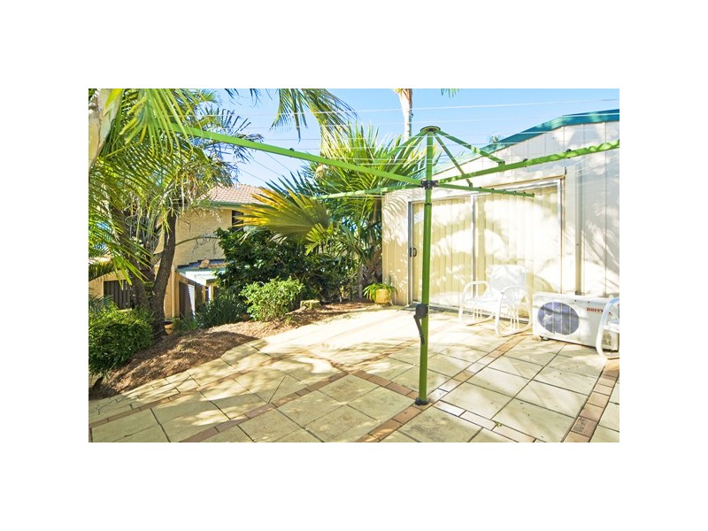 16 Lochlomond Dr, Banora Point NSW 2486