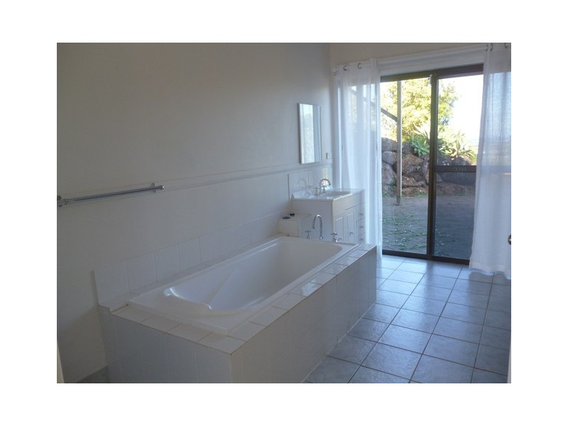 86 McAuleys RD, Terranora NSW 2486