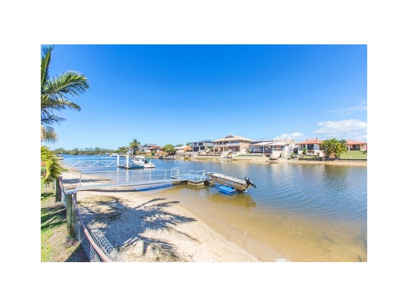 10 Bosun Boulevard, Banora Point NSW 2486