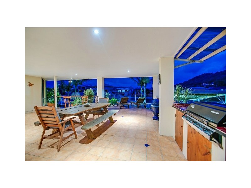 10 Bosun Boulevard, Banora Point NSW 2486