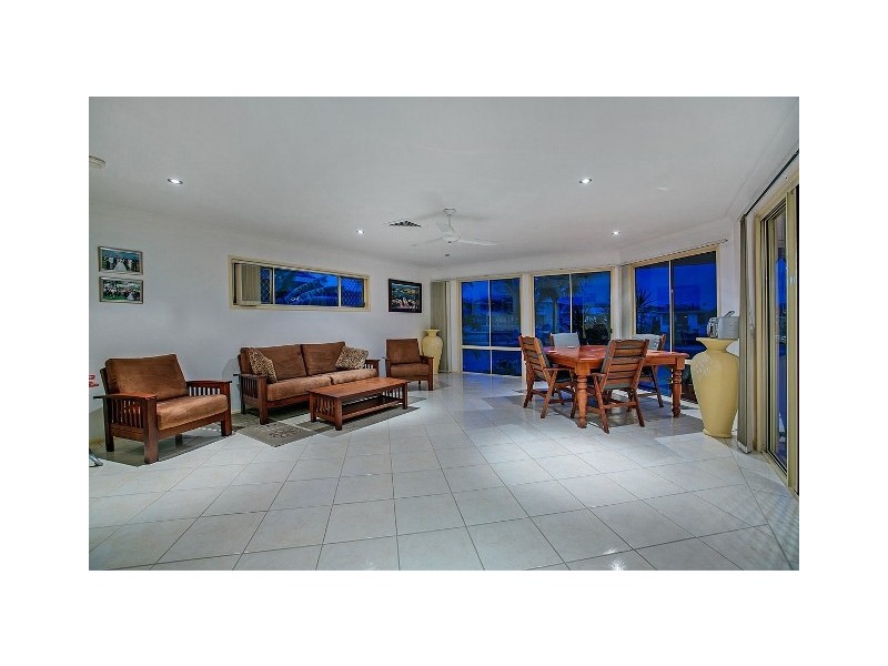 10 Bosun Boulevard, Banora Point NSW 2486