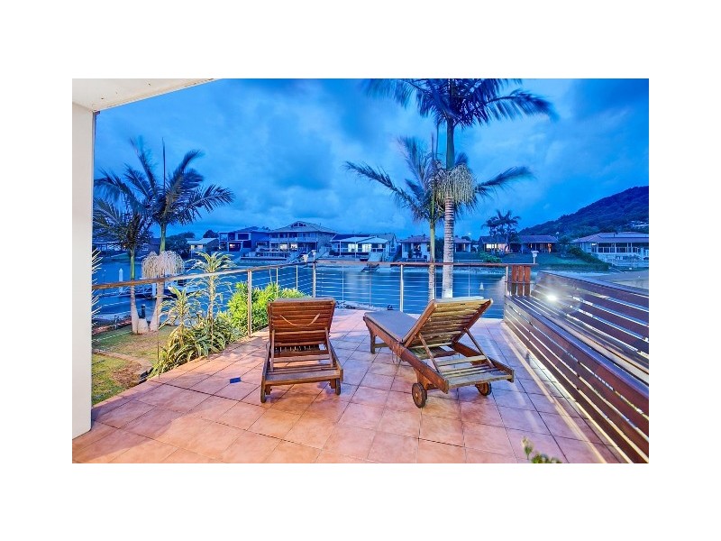10 Bosun Boulevard, Banora Point NSW 2486