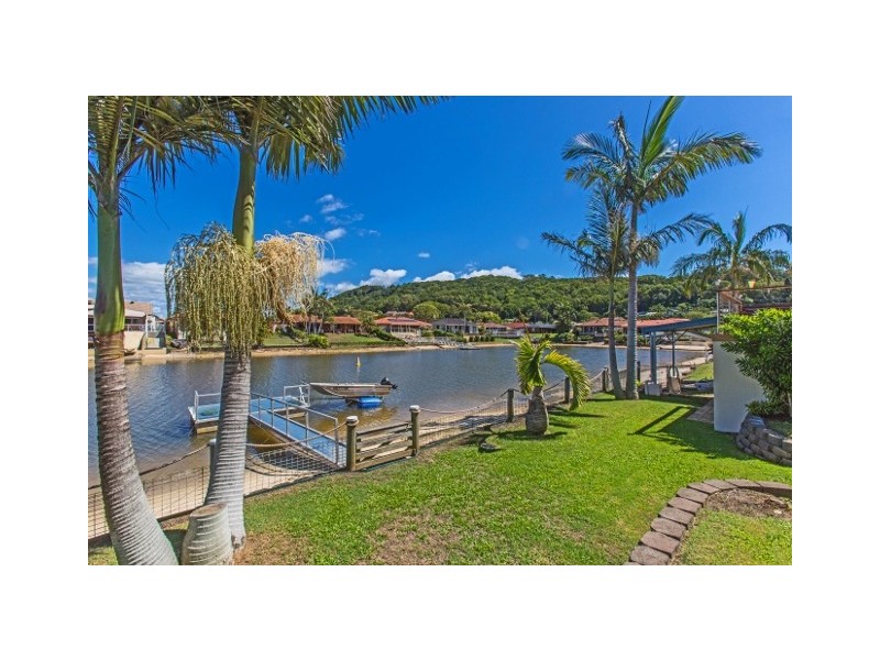 10 Bosun Boulevard, Banora Point NSW 2486