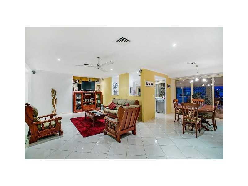 10 Bosun Boulevard, Banora Point NSW 2486