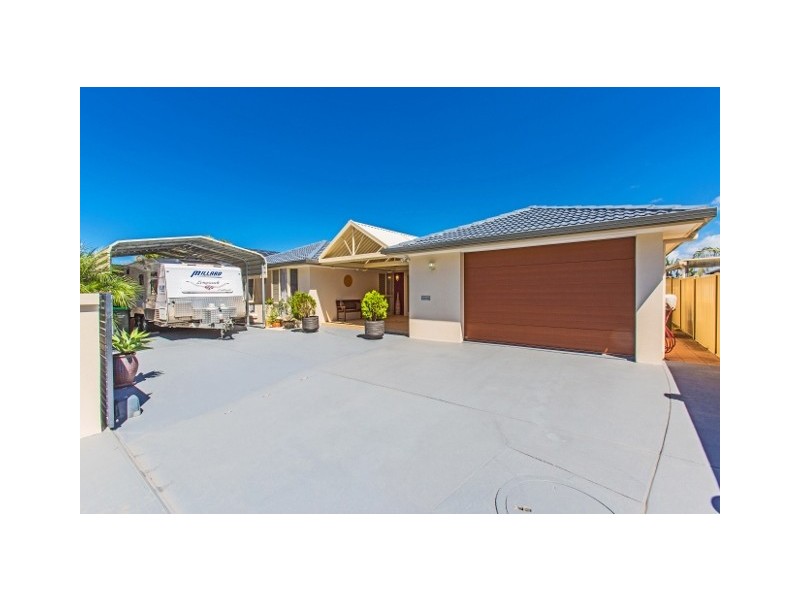 10 Bosun Boulevard, Banora Point NSW 2486