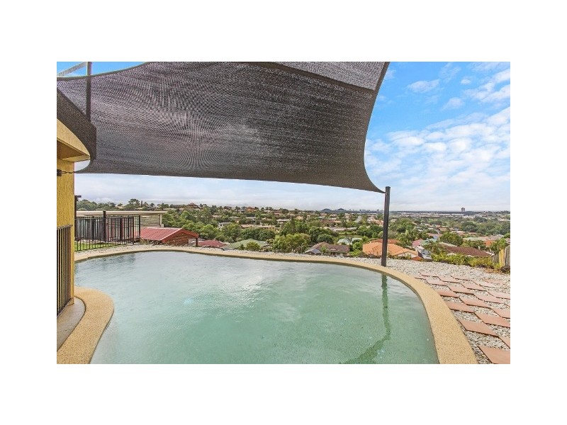 13 Stonehaven Way, Banora Point NSW 2486