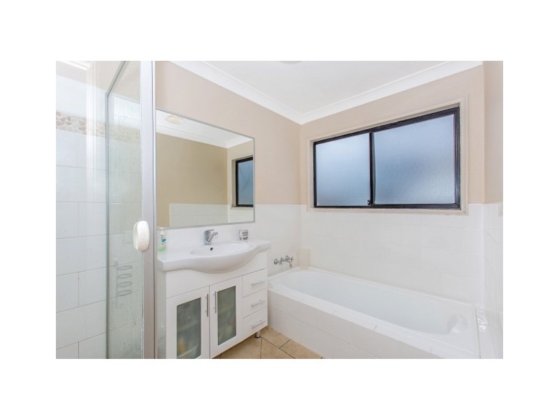 13 Stonehaven Way, Banora Point NSW 2486