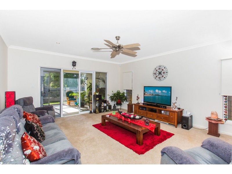 2 Fairmont Court, Banora Point NSW 2486