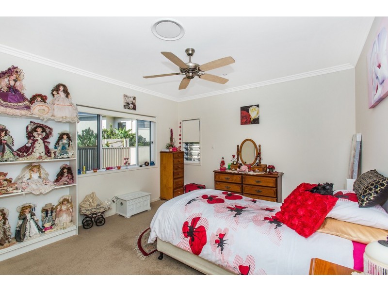 2 Fairmont Court, Banora Point NSW 2486