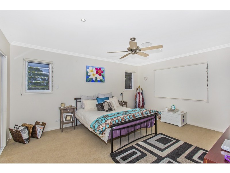 2 Fairmont Court, Banora Point NSW 2486