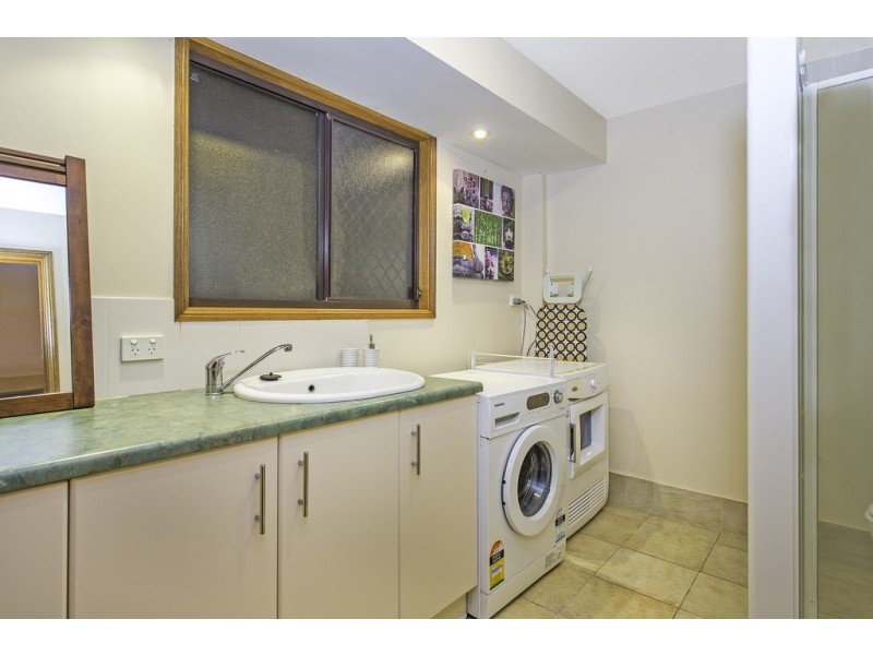 42 Broadwater Esplanade, Bilambil Heights NSW 2486