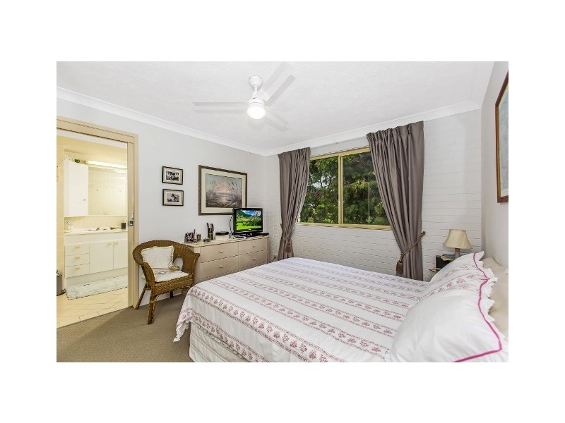 4/72 Stapylton Street, Coolangatta QLD 4225