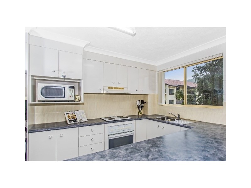 4/72 Stapylton Street, Coolangatta QLD 4225