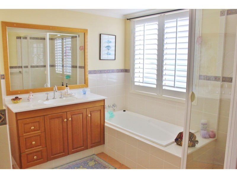 4 Bottlebrush Drive, Pottsville NSW 2489